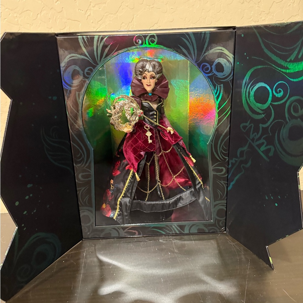 Disney Designer Collections Midnight Masquerade Lady Tremaine doll